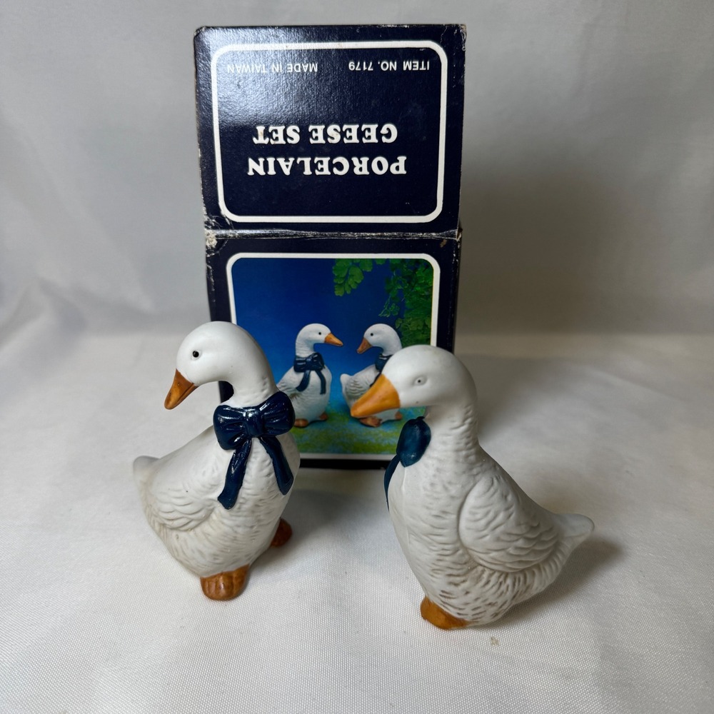 Vintage Porcelain Country Geese Figurine Set of 2 White Blue Bows Item 7179 NIB